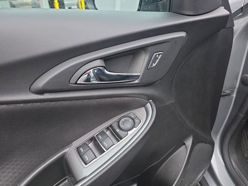 Used 2024 Chevrolet Malibu LT image 16