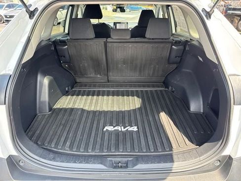 Used 2020 Toyota RAV4 LE w/ All Weather Liner Package AWD/4WD image 20