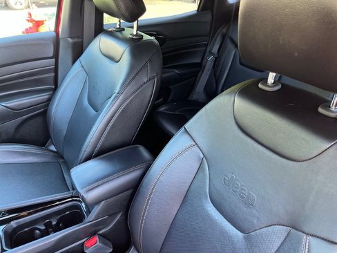 Used 2022 Jeep Compass Limited AWD/4WD image 2