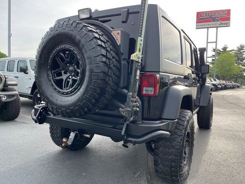 Used 2018 Jeep Wrangler Unlimited Rubicon w/ Cold Weather Group AWD/4WD image 52