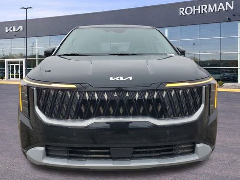 New 2026 Kia Carnival FWD image 25