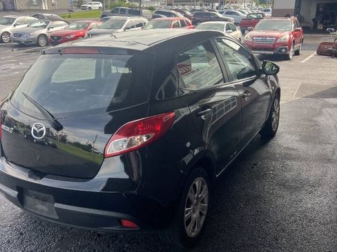 Used 2011 MAZDA MAZDA2 Sport FWD image 4