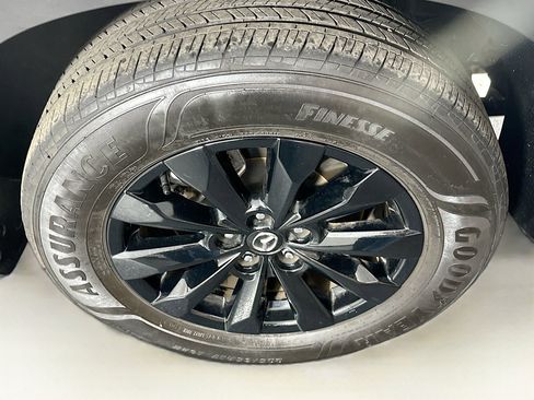 Used 2025 MAZDA CX-50 AWD 2.5 S w/ Preferred Package image 11