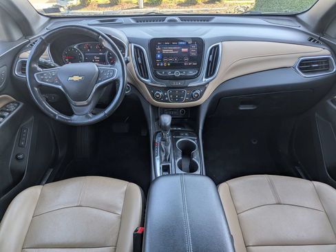 Used 2022 Chevrolet Equinox Premier AWD/4WD image 11