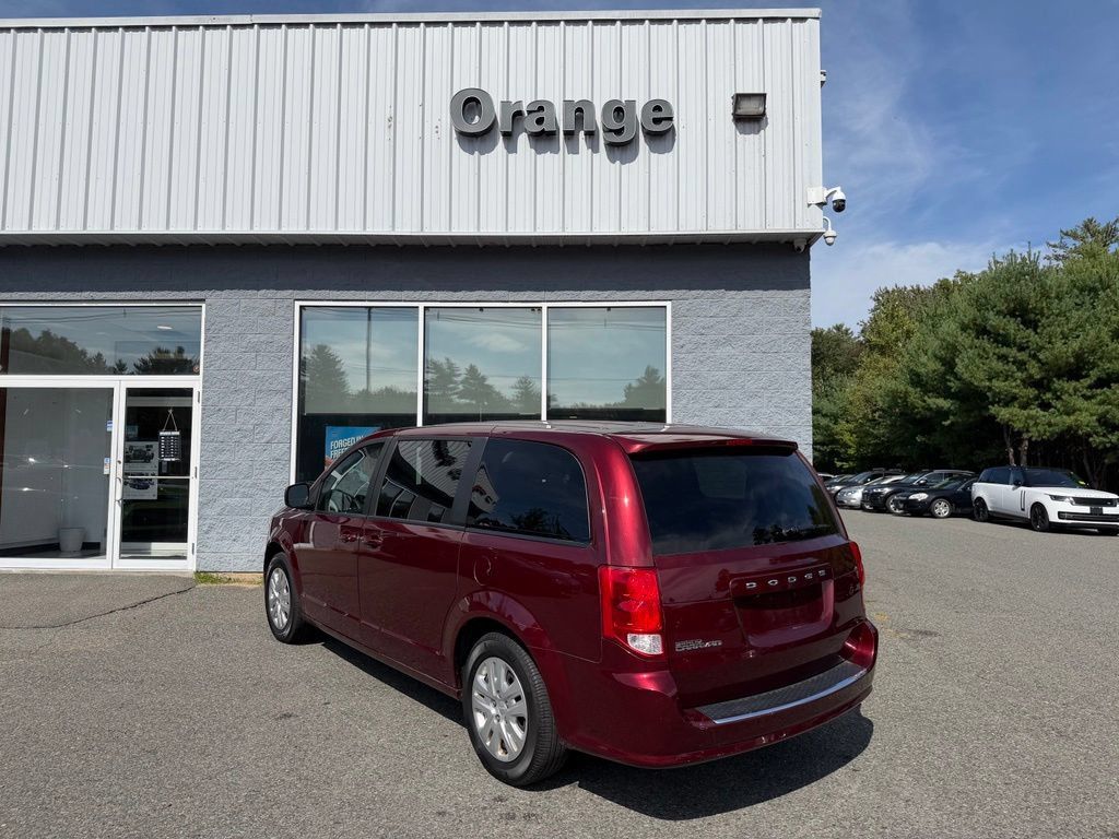 Used 2018 Dodge Grand Caravan SE FWD image 5