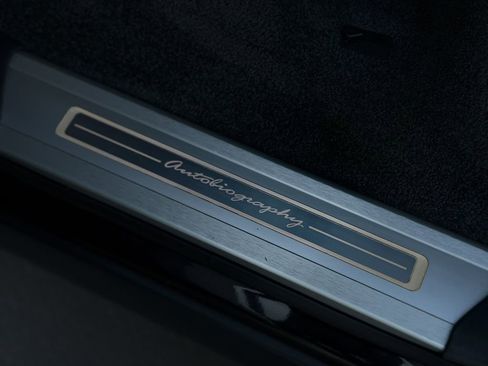 Used 2016 Land Rover Range Rover LWB SV Autobiography image 21