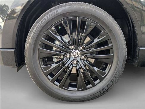 Used 2023 Toyota Venza Nightshade image 23