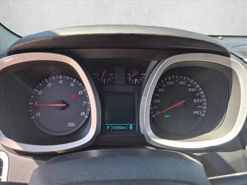 Used 2015 Chevrolet Equinox LT FWD image 11