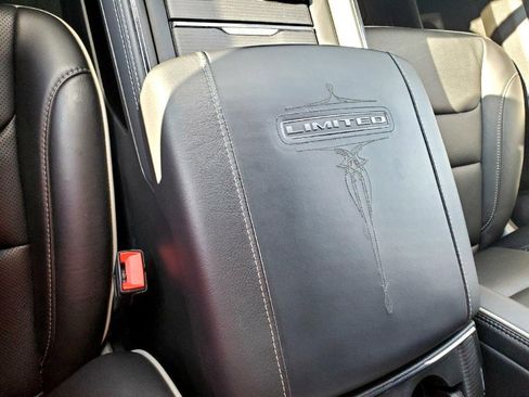 Used 2022 RAM 1500 Limited w/ Body-Colour Bumper Group image 11