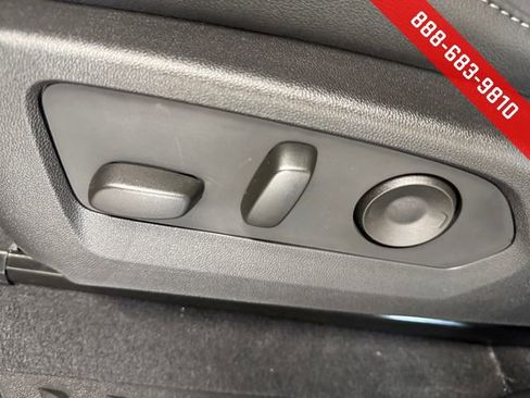 New 2025 Chevrolet Colorado LT w/ LT Convenience Package image 24