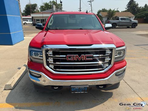 Used 2018 GMC Sierra 1500 SLT AWD/4WD image 3