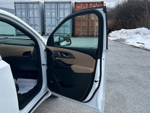 Certified 2023 Chevrolet Traverse Premier image 53