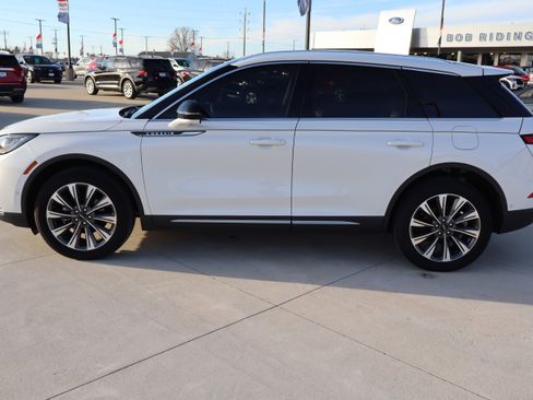 Used 2021 Lincoln Corsair Reserve w/ Equipment Group 201A image 8