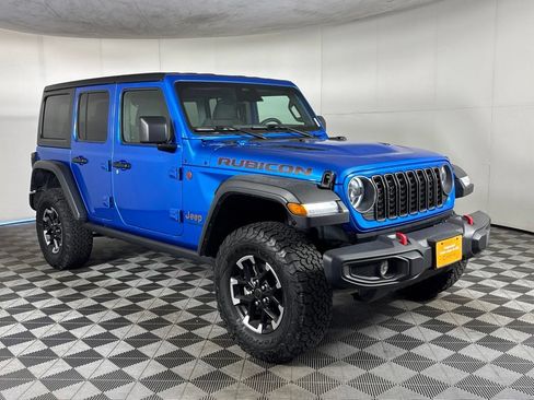 Certified 2025 Jeep Wrangler Unlimited Rubicon w/ Convenience Group AWD/4WD image 4