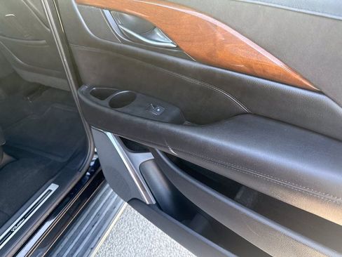 Used 2015 Cadillac Escalade ESV Luxury RWD image 28