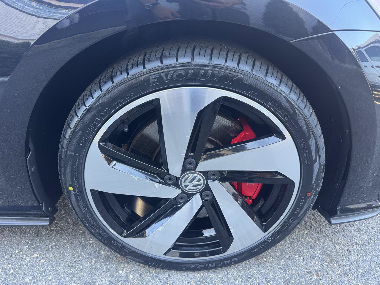 Used 2020 Volkswagen GTI SE FWD image 30