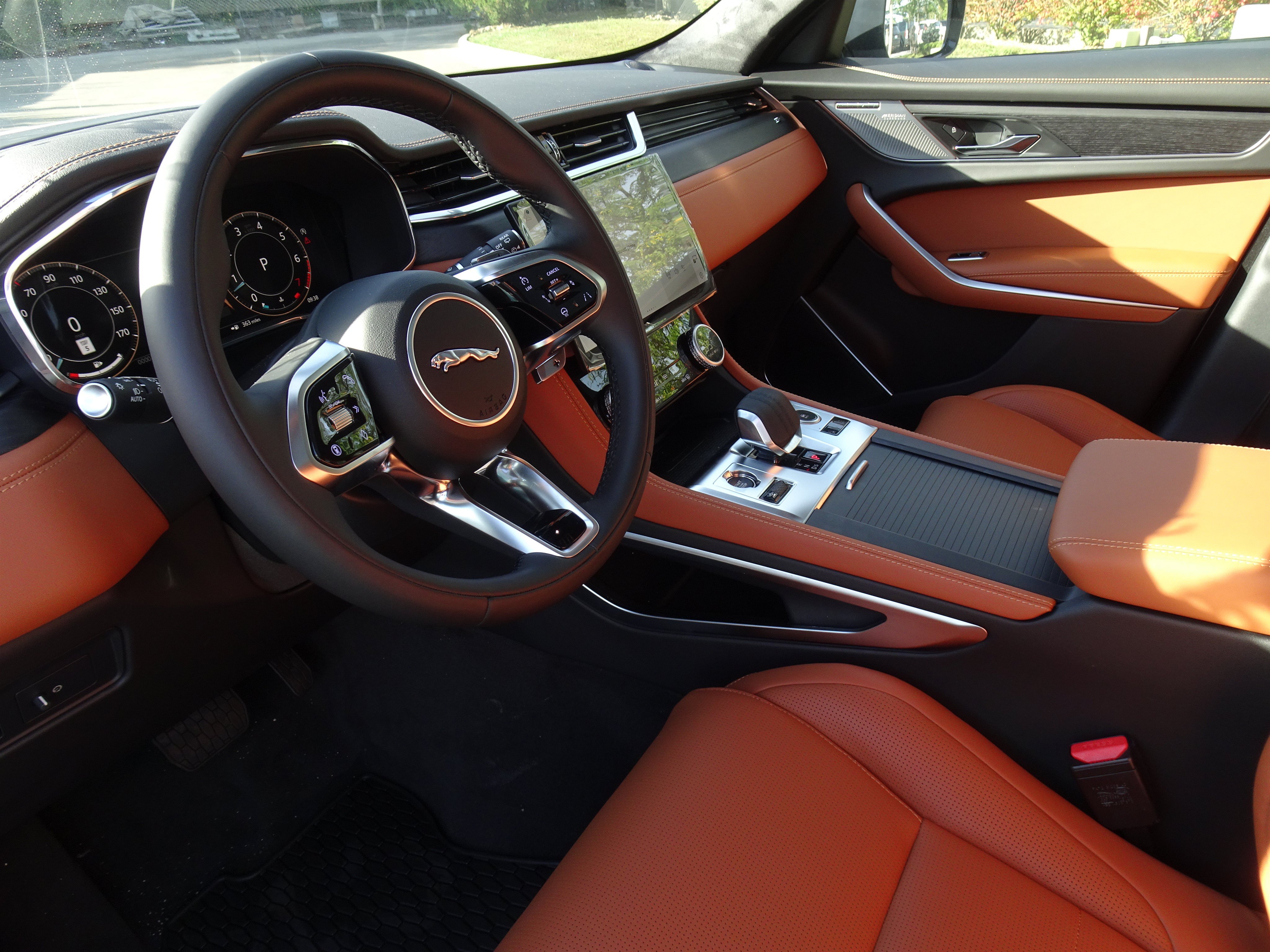 New 2026 Jaguar F-PACE R-Dynamic S AWD/4WD image 18