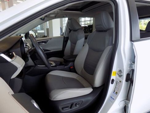 Used 2019 Toyota RAV4 Limited w/ Limited Grade Weather Package AWD/4WD image 22