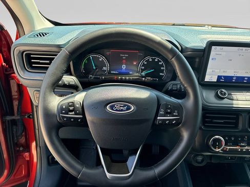 Used 2024 Ford Maverick Lariat w/ Black Appearance Package FWD image 13