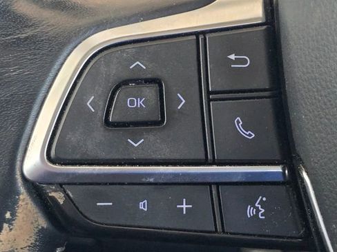 Used 2020 Toyota Highlander XLE image 8