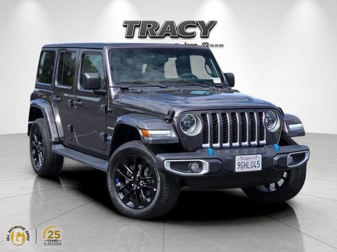 Used 2023 Jeep Wrangler Unlimited Sahara AWD/4WD image 1