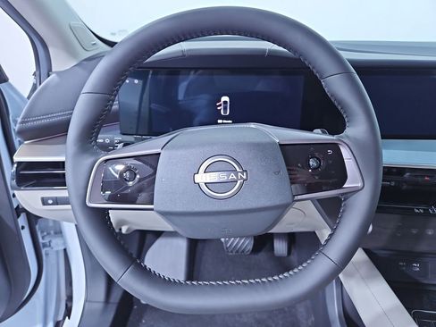 New 2025 Nissan Murano SL image 14