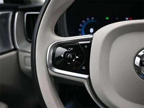 Used 2024 Volvo XC60 B5 Ultimate w/ Protection Package Premier image 26