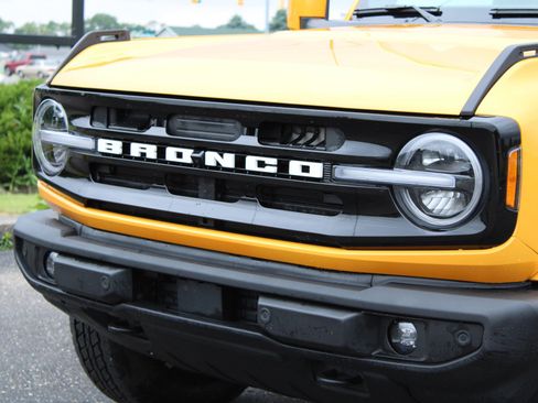 Used 2021 Ford Bronco Outer Banks image 10