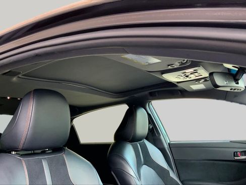 Used 2019 Toyota Avalon Touring w/ Advanced Safety Package FWD image 13