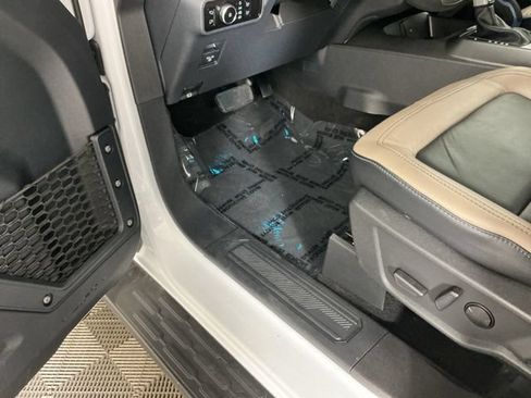 Certified 2023 Ford Bronco Wildtrak AWD/4WD image 17