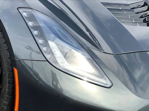 Used 2018 Chevrolet Corvette Stingray Coupe w/ Carbon Flash Badge Package image 23