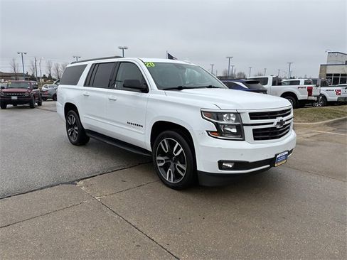 Used 2020 Chevrolet Suburban Premier image 2