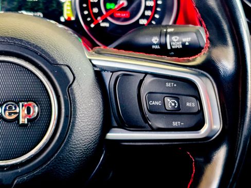 Used 2021 Jeep Gladiator Rubicon image 32