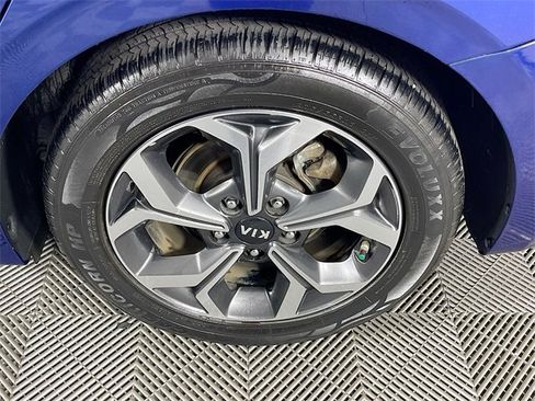 Used 2020 Kia Forte LXS image 29