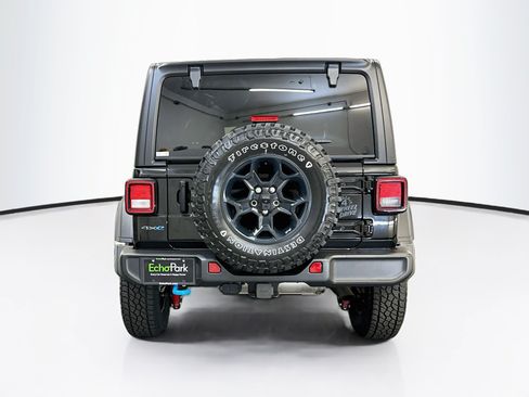 Used 2023 Jeep Wrangler Unlimited w/ Cold Weather Group AWD/4WD image 7