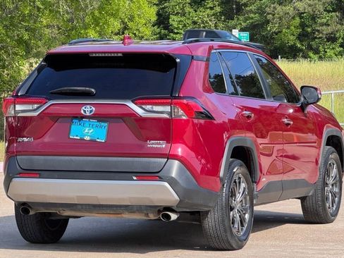 Used 2022 Toyota RAV4 Limited AWD/4WD image 13