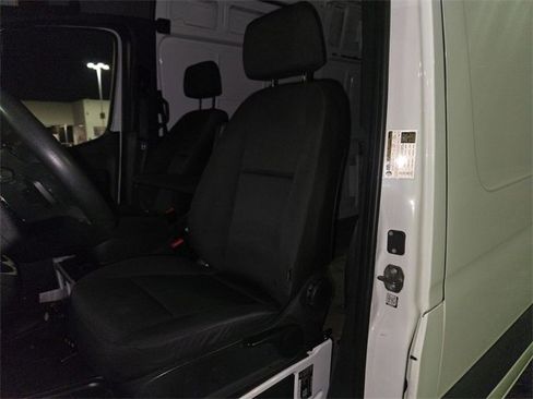 Used 2021 Mercedes-Benz Sprinter 2500 image 17