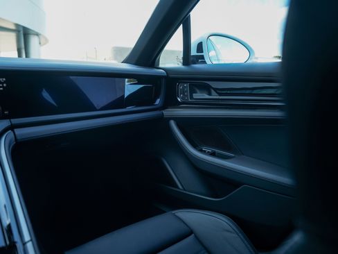 New 2026 Porsche Panamera image 24