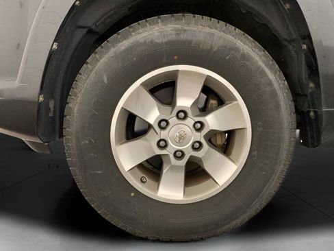 Used 2011 Toyota 4Runner SR5 image 18