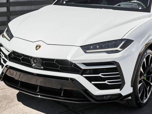 Used 2021 Lamborghini Urus image 5