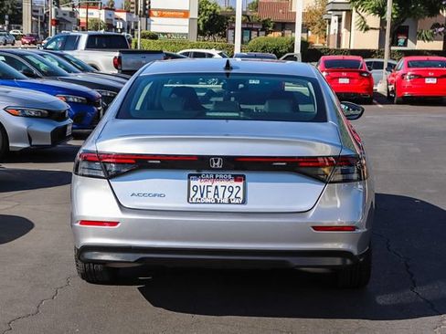 Used 2025 Honda Accord SE image 11