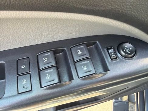 Used 2017 Chevrolet Colorado LT w/ LT Convenience Package RWD image 20