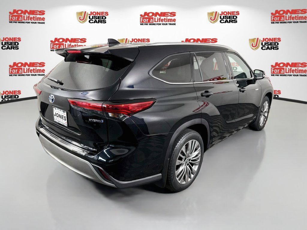 Certified 2020 Toyota Highlander Platinum AWD/4WD image 18