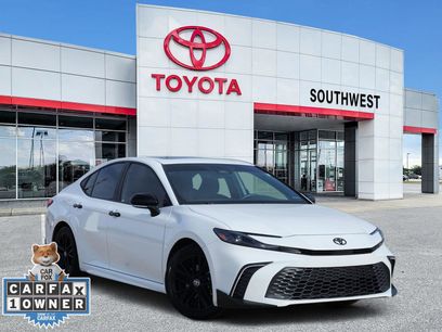 Used 2025 Toyota Camry SE w/ Convenience Package