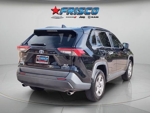 Used 2022 Toyota RAV4 XLE AWD/4WD image 7