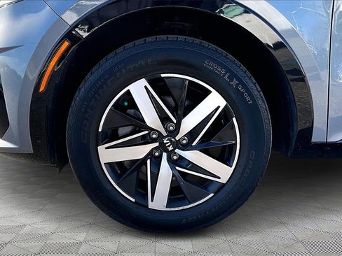 Used 2021 Kia Sorento S image 9