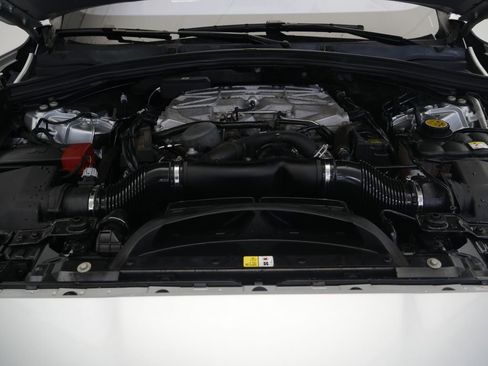 Used 2019 Jaguar F-PACE SVR image 13