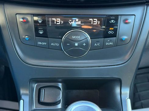 Used 2019 Nissan Sentra SV w/ Special Edition Package image 32