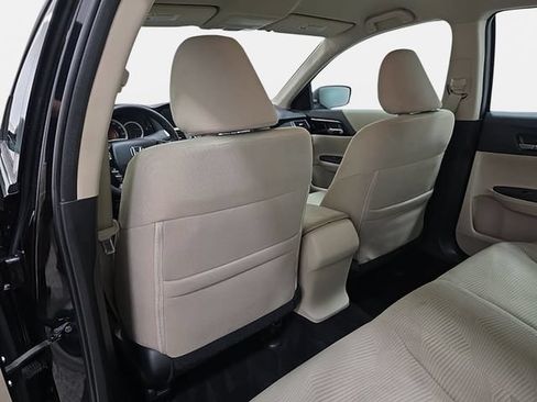 Used 2017 Honda Accord LX image 12