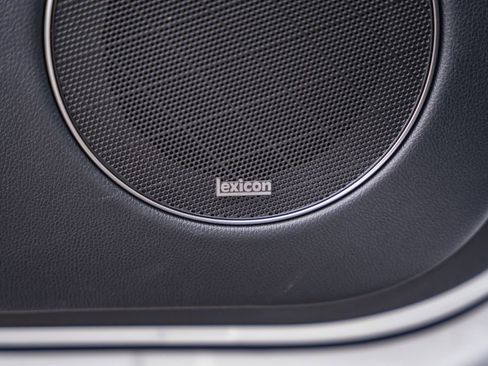 Used 2025 Genesis GV70 3.5T Sport w/ Sport Advanced Package image 40